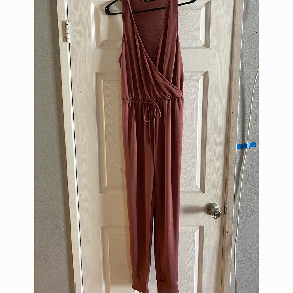 Muave colored fashionnova jogger jumper!